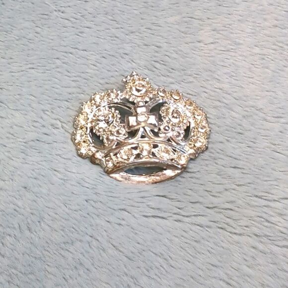 Vintage Silvertone and Clear Rhinestone Crown Brooches - Picture 6 of 9